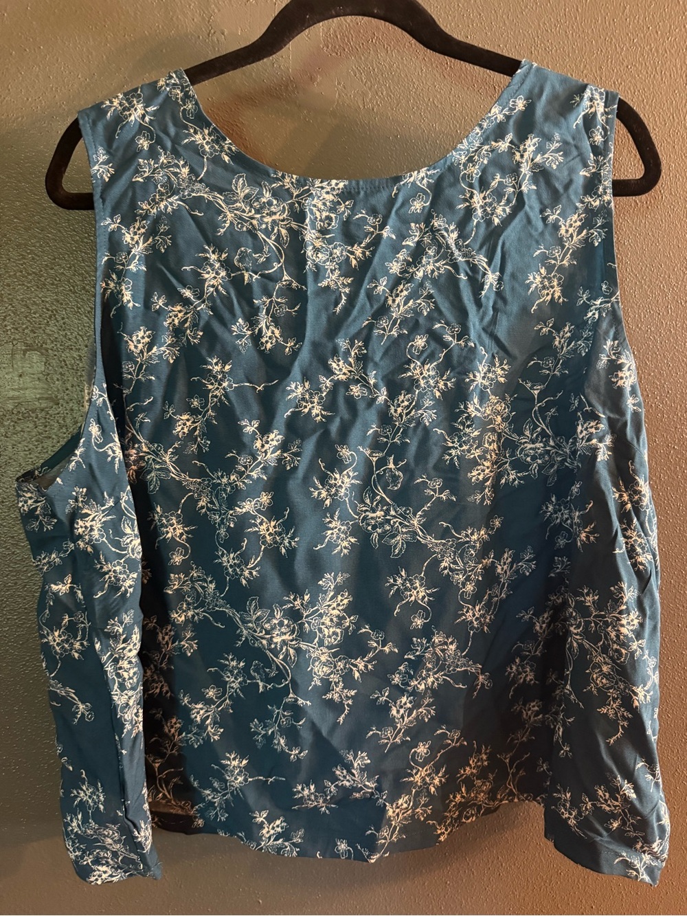 Torrid NWT Women’s Tank Top-Challis Shell Top